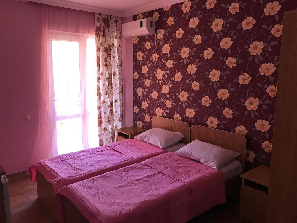 Kvariati - Guest House エクステリア 写真